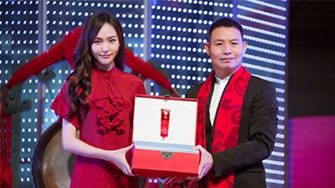 中国美正当红，太阳成集团tyc7111A股上市，引领新时代